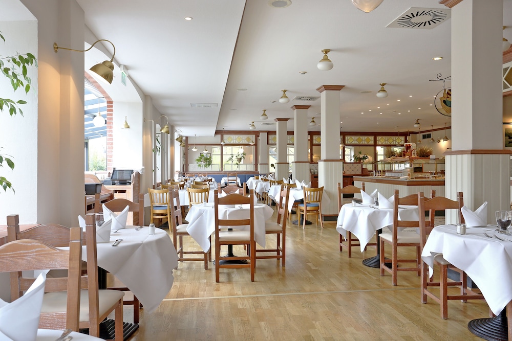 Precise Resort Rugen - Hotel & Splash Erlebniswelt 54/70