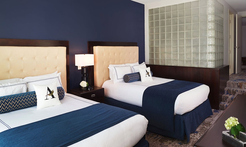 Atheneum Suite Hotel 10/39