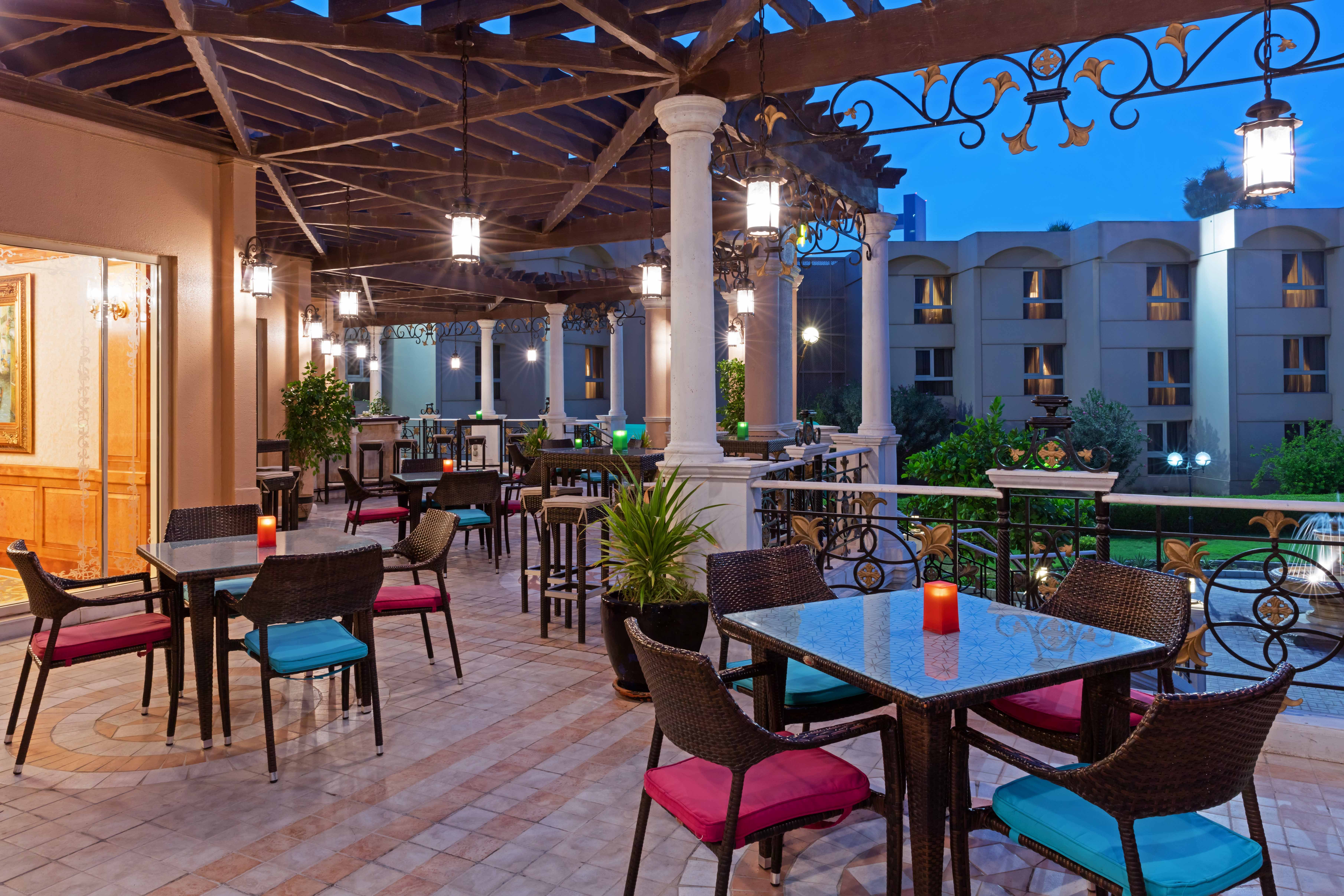 Crowne Plaza Bahrain 61/78