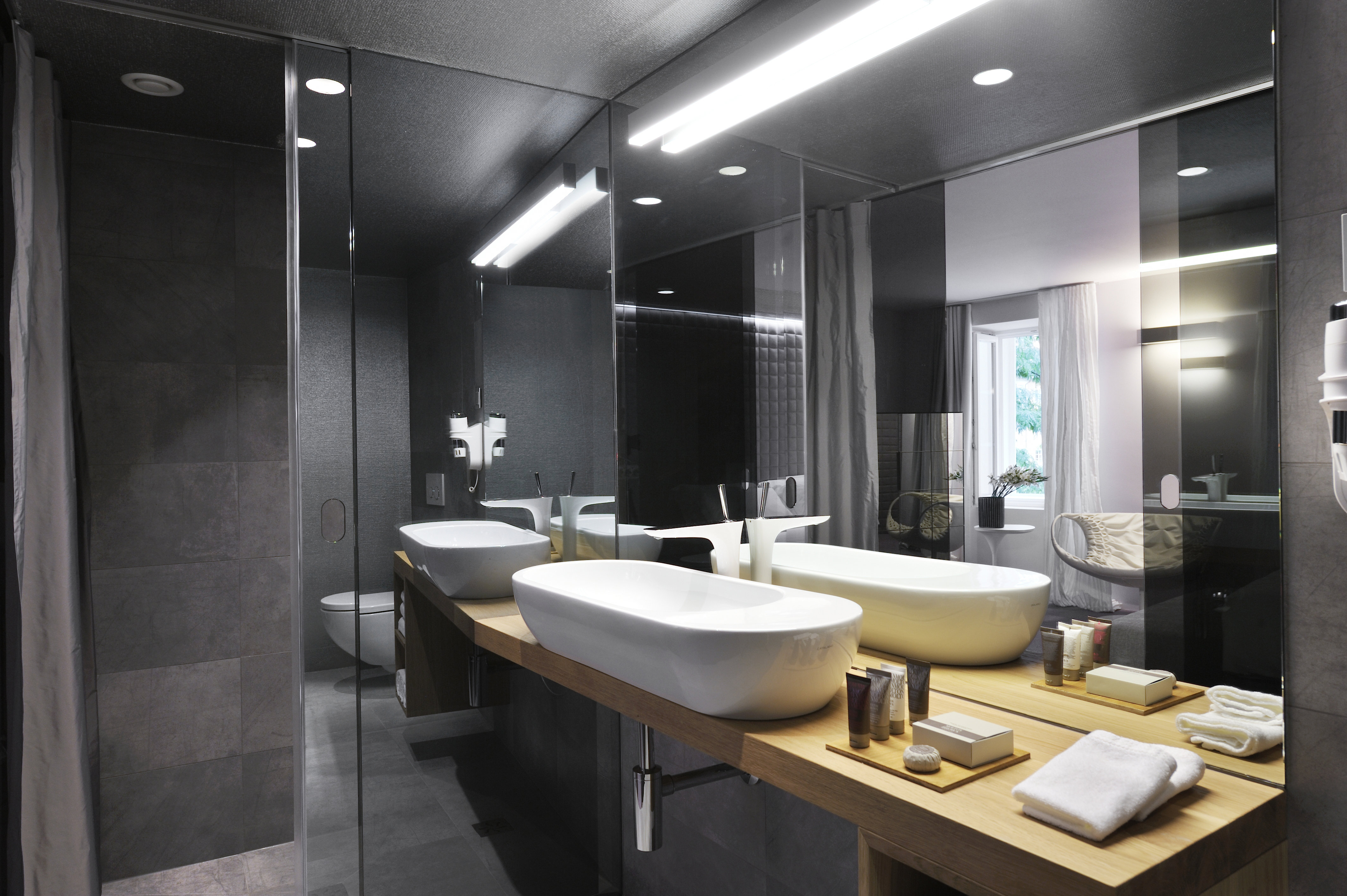Vander Urbani Resort A Member of Design Hotels 56/57