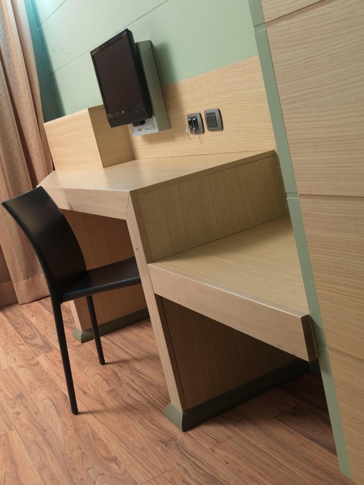 Empoli Hotel 6/42