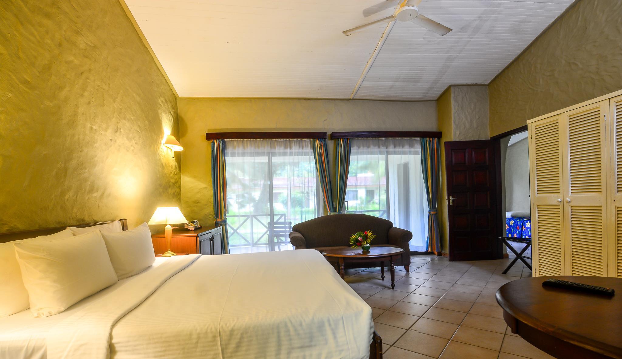 Deluxe, Family, King and Twin Beds