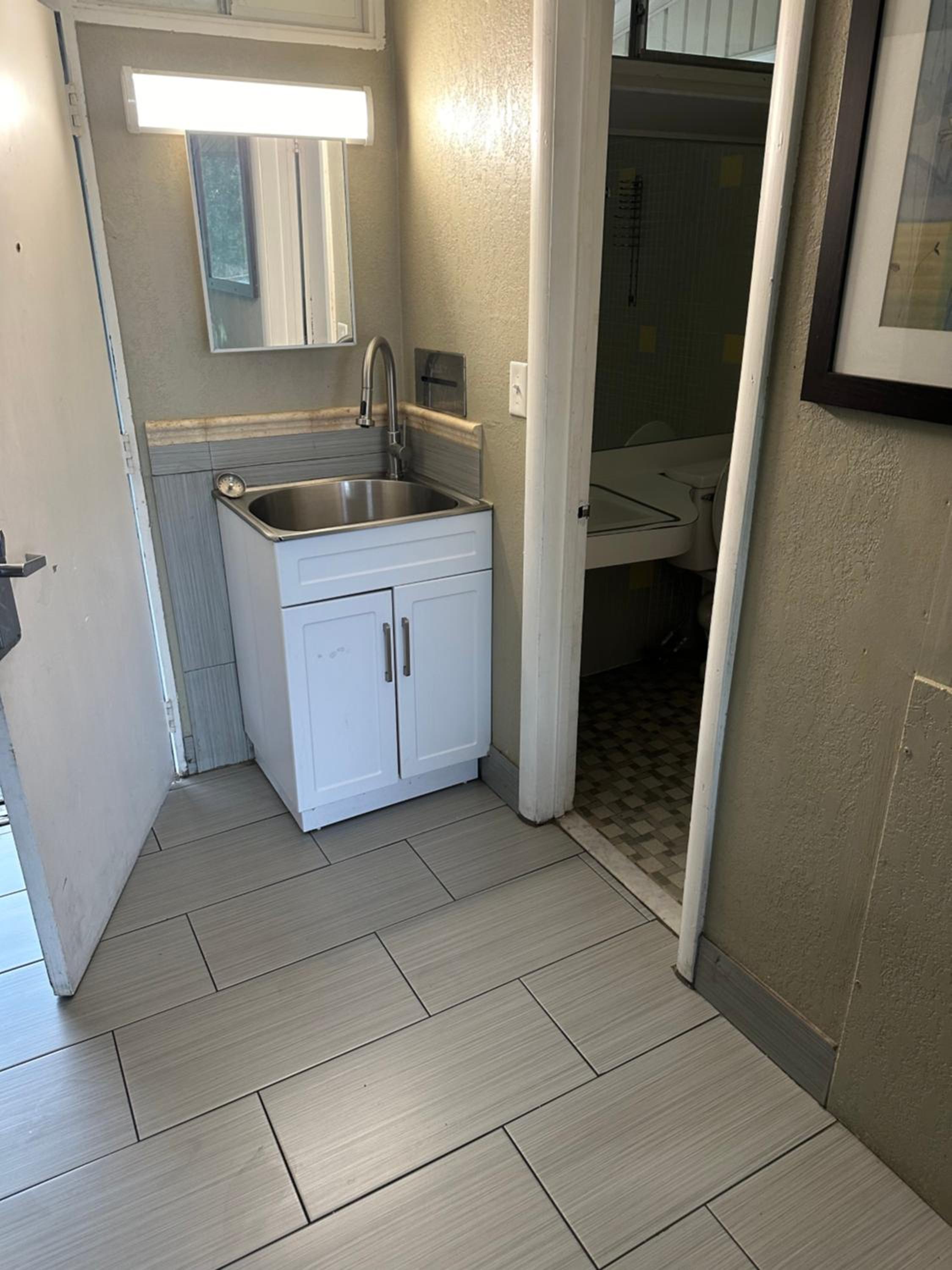 Amerihill Inn Suites Greensboro 40/41