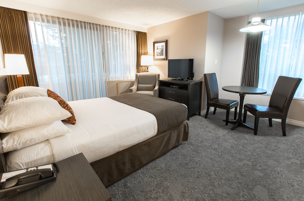 Embassy Inn 10/46