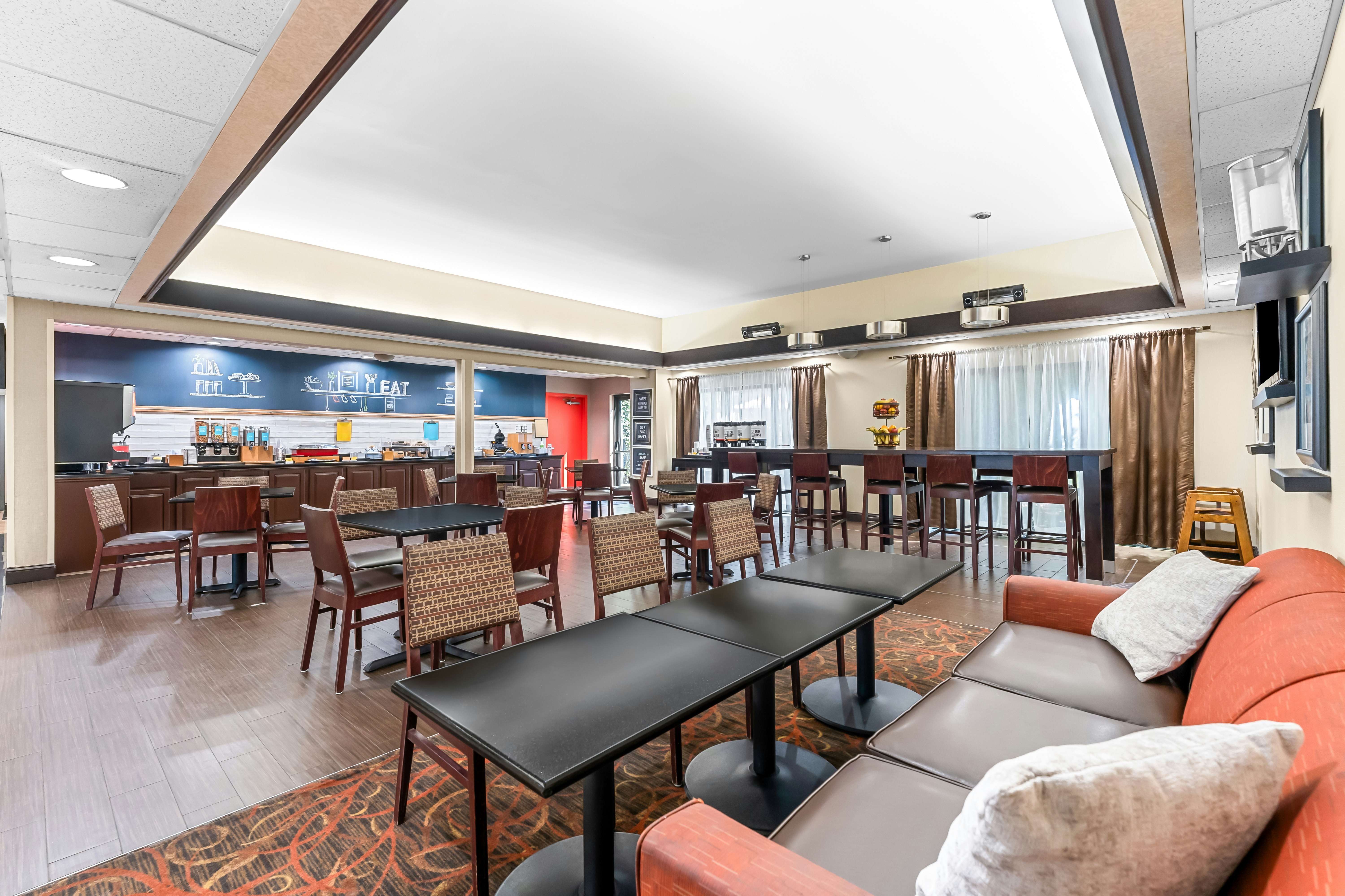 Hampton Inn Stroudsburg Poconos 33/45