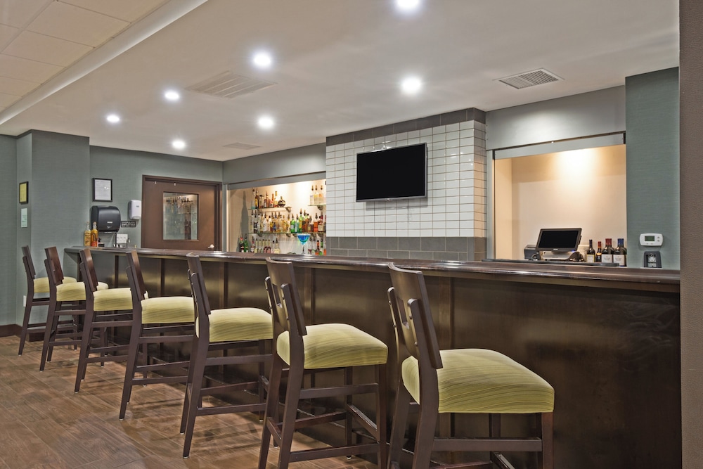 Holiday Inn Harrisburg East 36/61