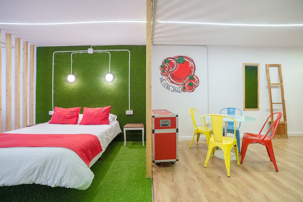Tomate Rooms 16/50