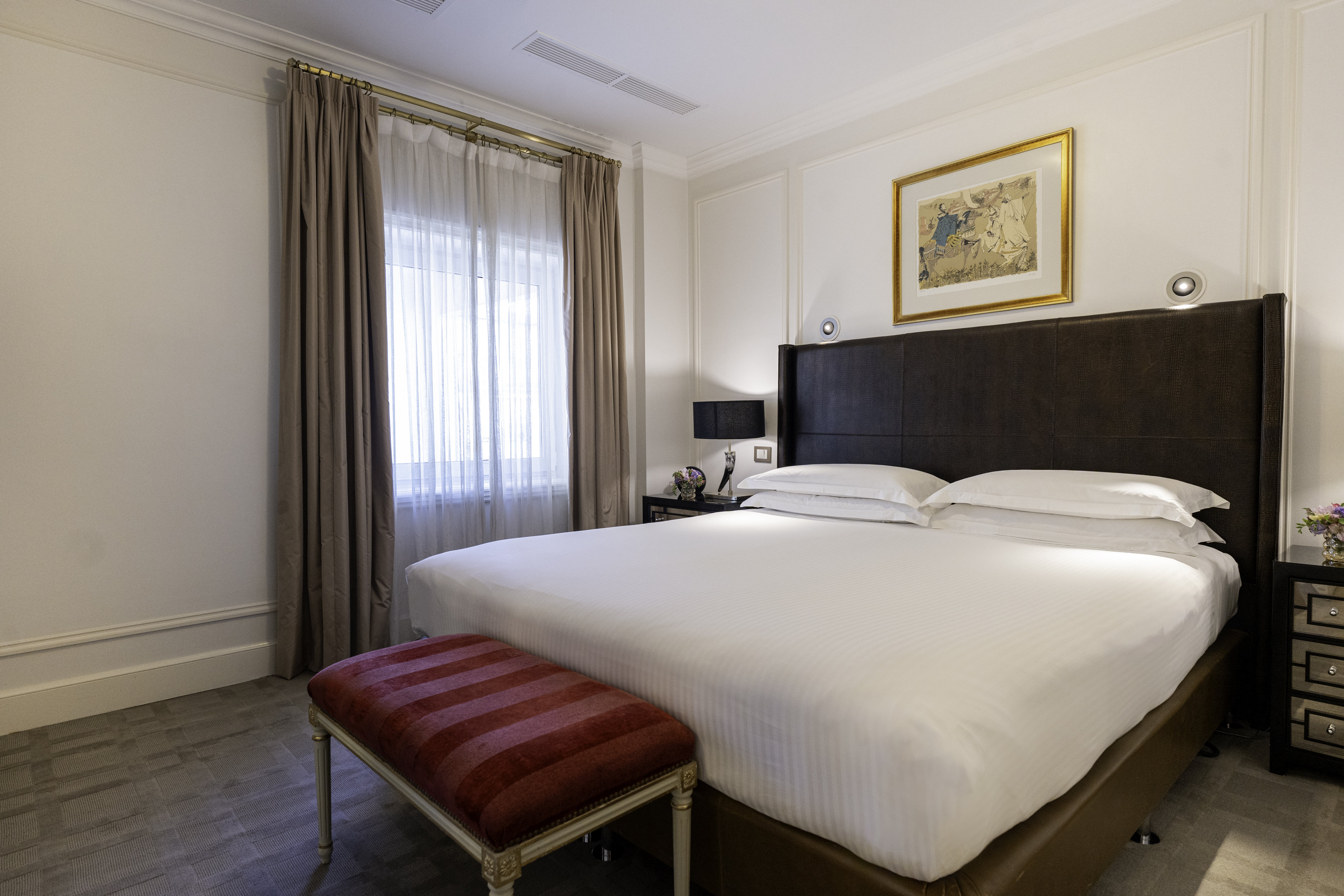 Lounge, Deluxe, Suite