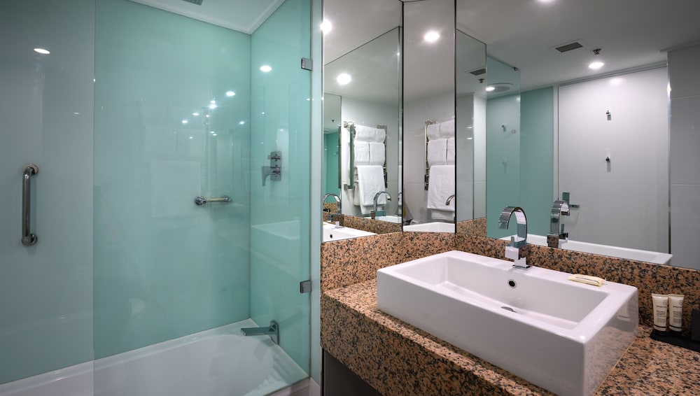 Hotel Grand Chancellor Hobart 50/50
