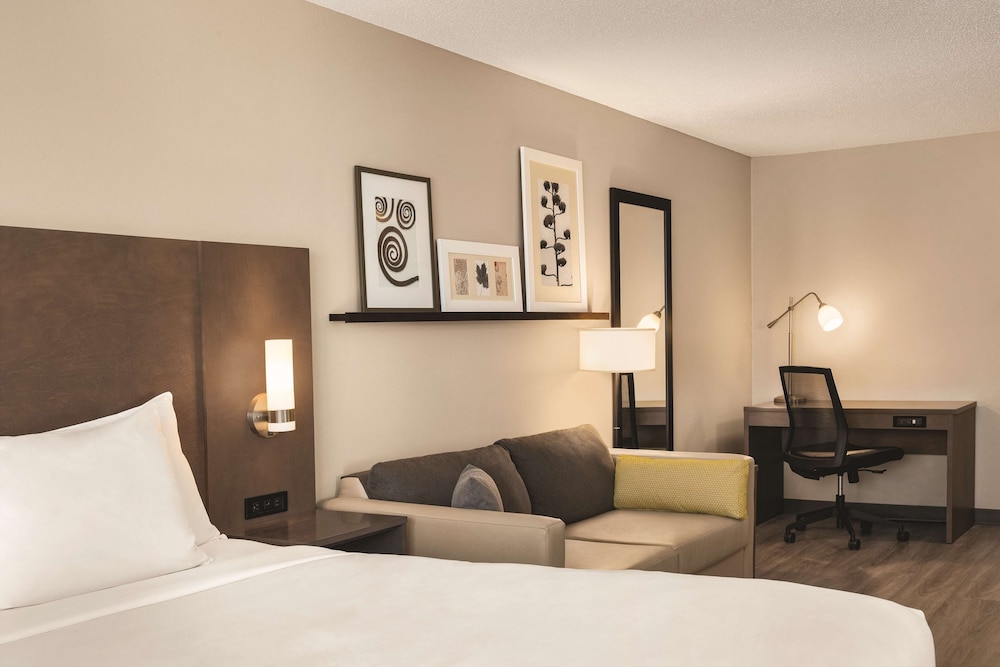 Country Inn & Suites by Radisson, Buffalo, MN 14/37