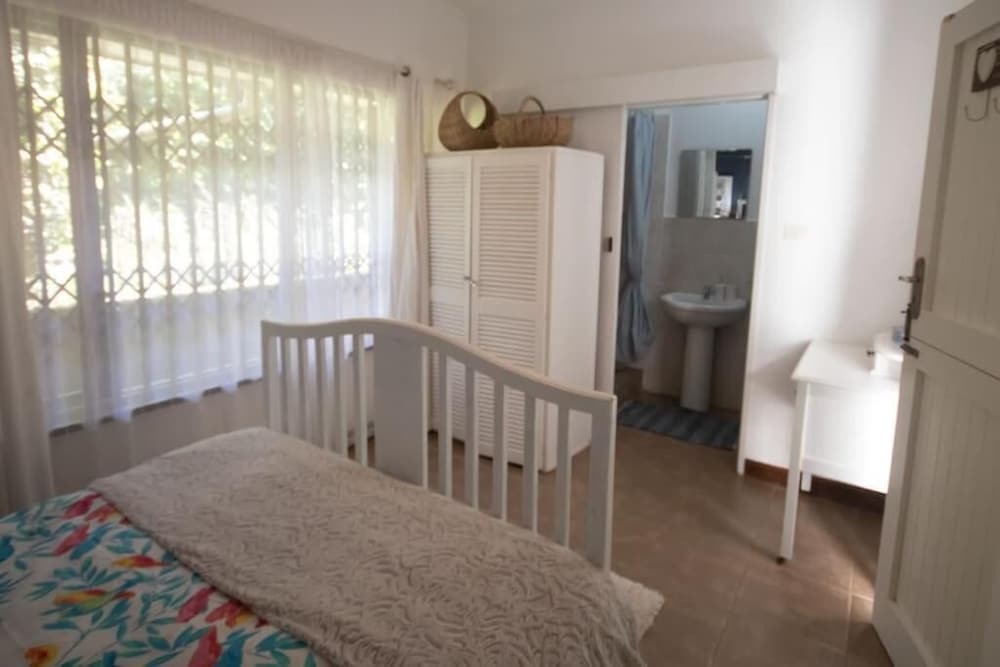Bare Feet Retreat 32/50