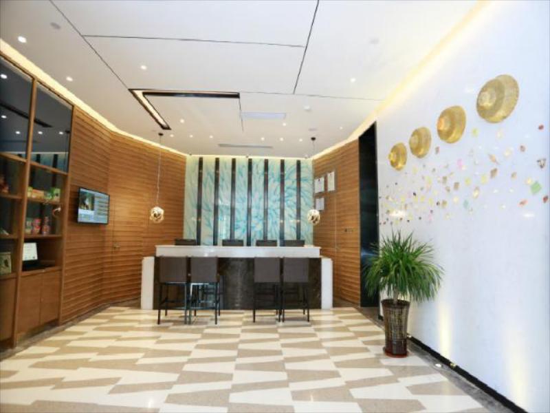 Metropolo Jinjiang Hotels (Haikou Wuzhishan Road, Riyue Duty-free Plaza) 9/52