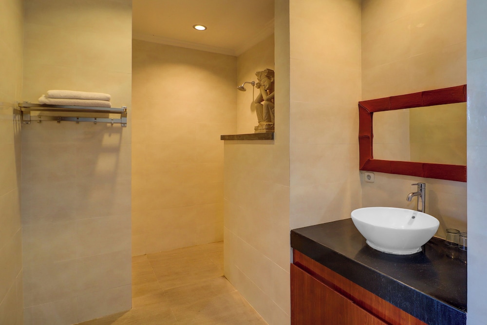 Zen Rooms Shri Laksmi Seminyak 40/41