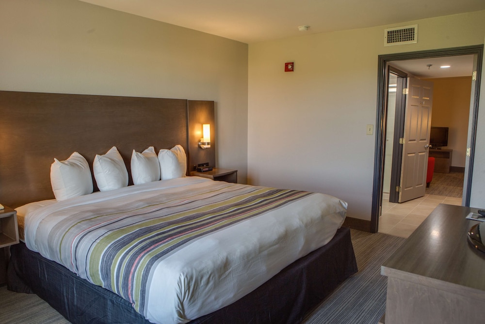 Country Inn & Suites by Radisson Harlingen, TX 15/67