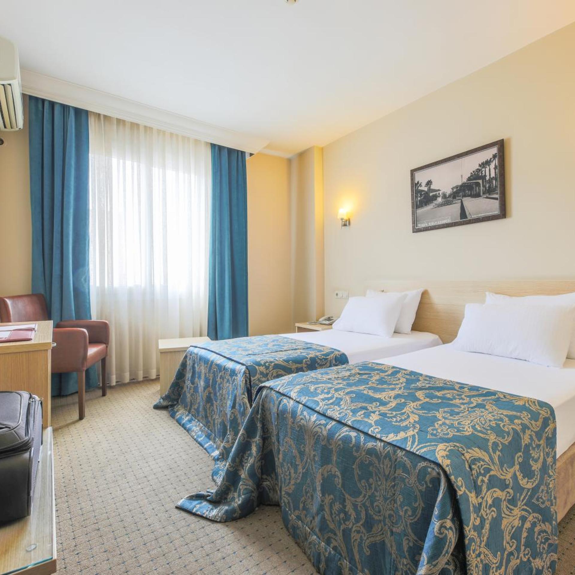 Hostapark Hotel 12/48