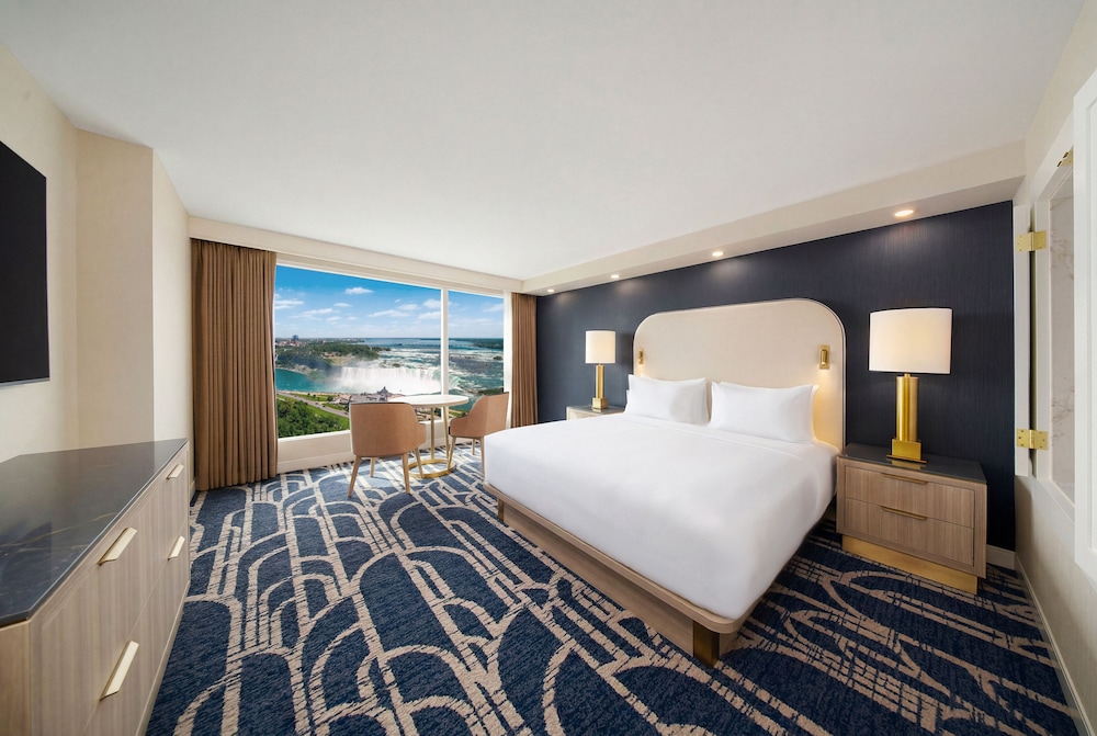 Suite, 2 King Beds, Falls View, 2 Bathrooms 3/6