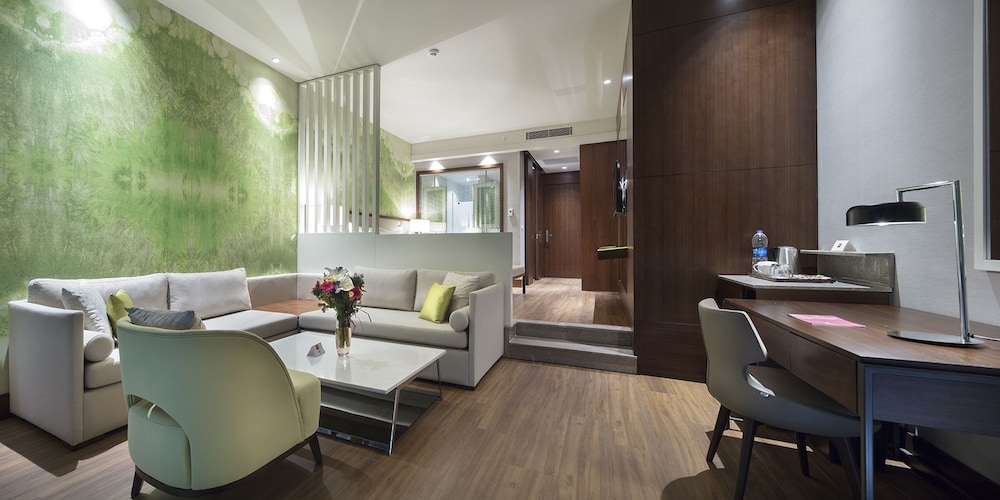 Trendy Lara Hotel 48/67