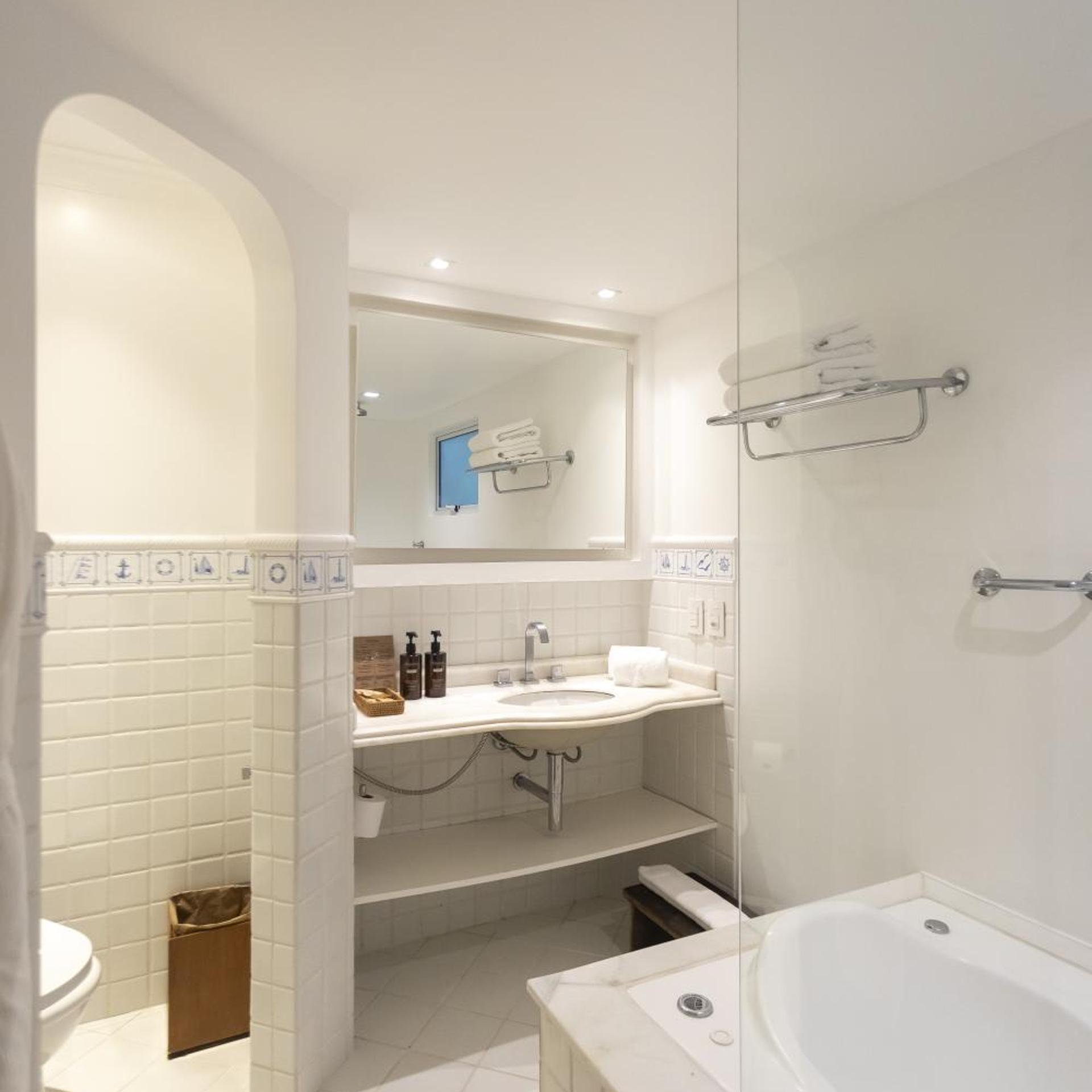 Felissimo Exclusive Hotel 48/50