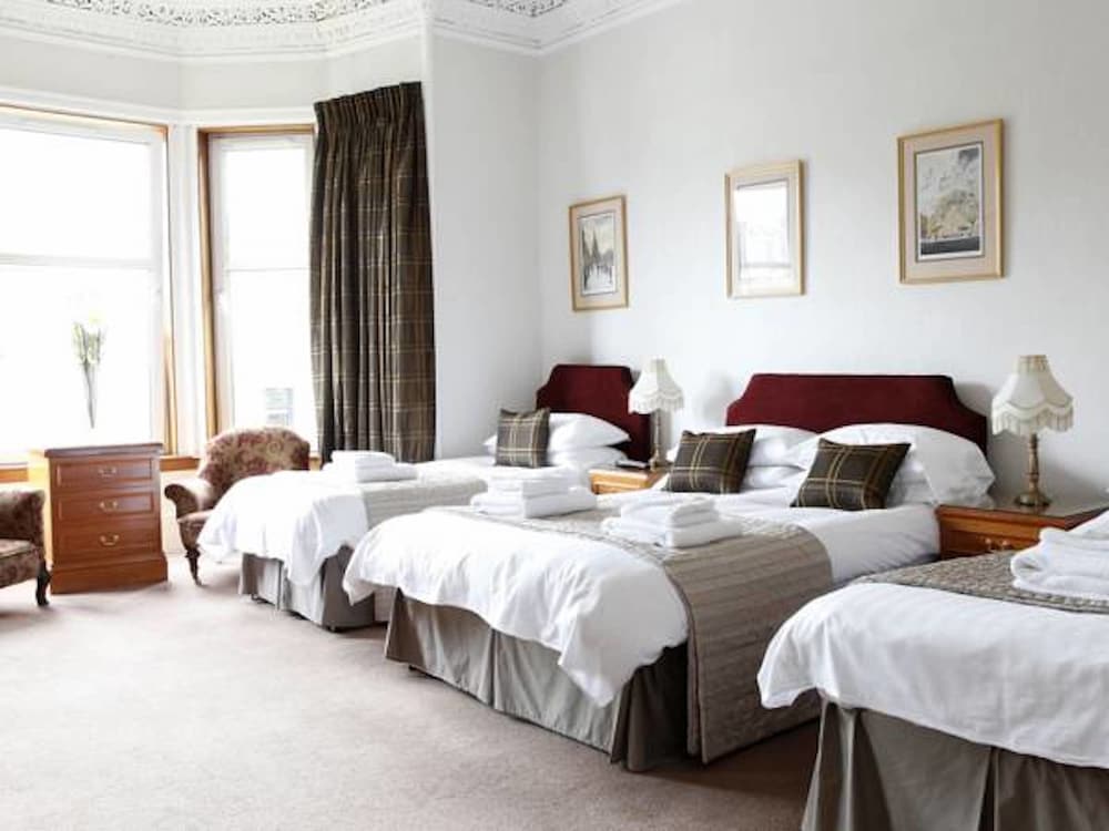 Abbotsford Guest House 12/25
