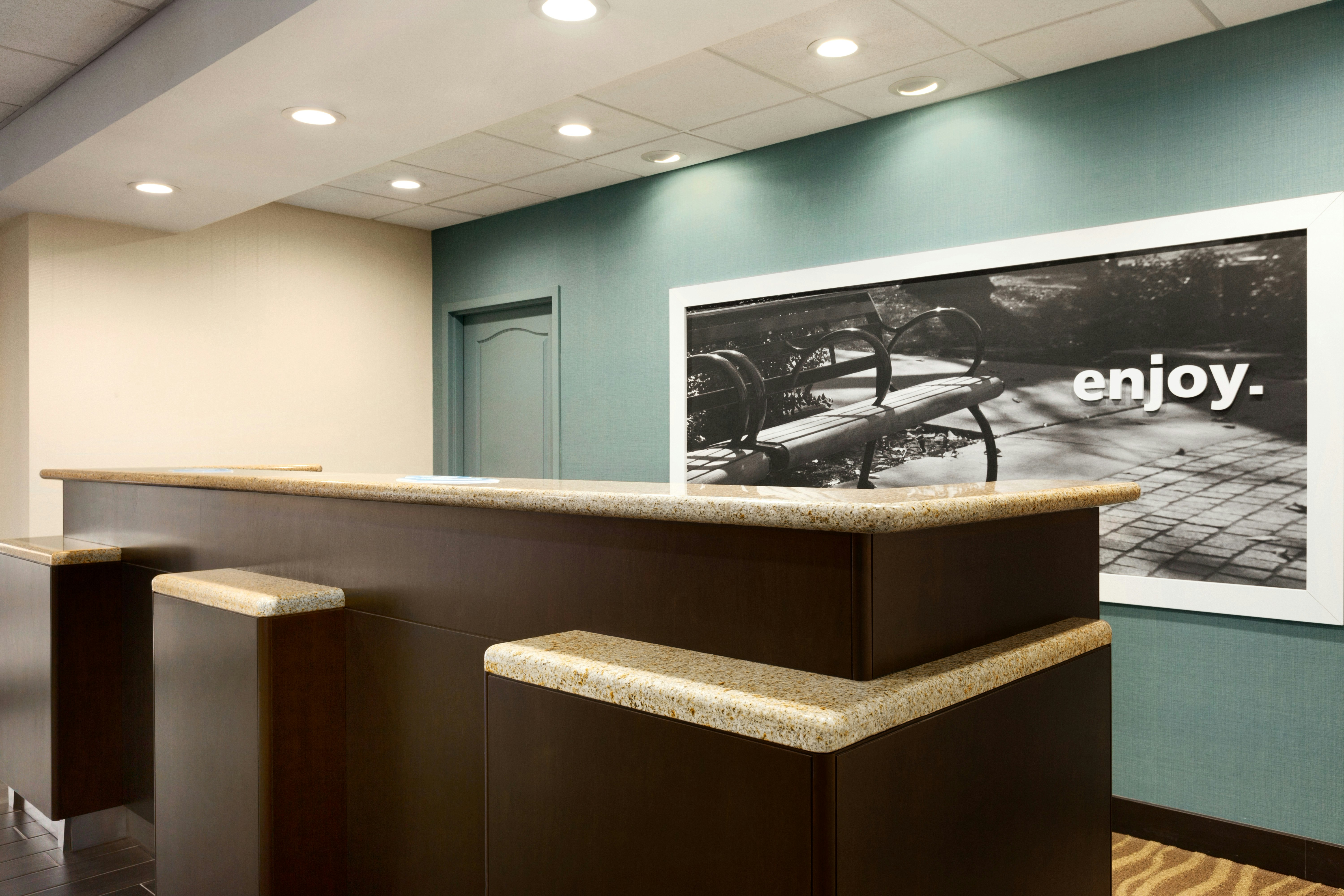 Hampton Inn Dover 12/55