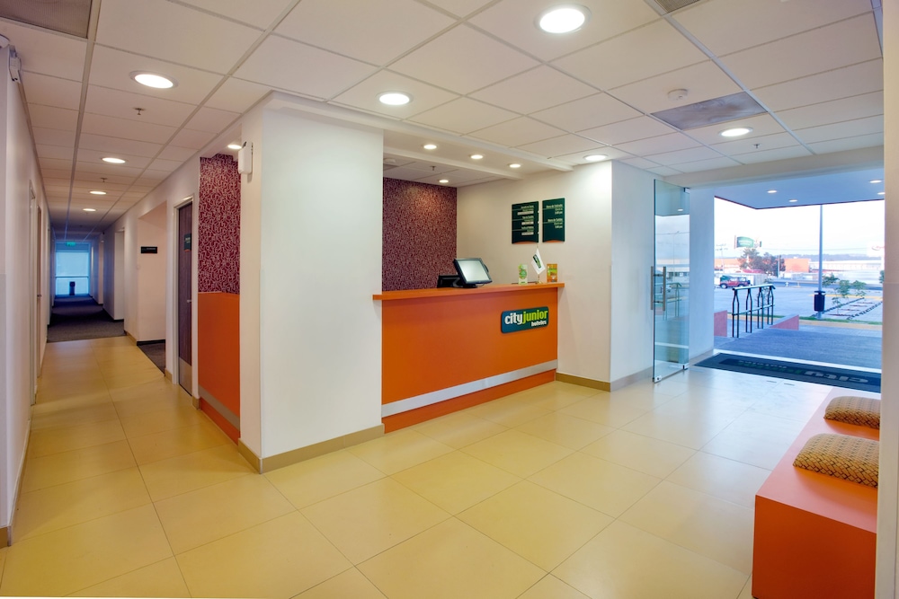 City Express Junior by Marriott Toluca Aeropuerto 8/50