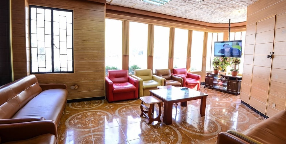 Regis Hotel 28/31