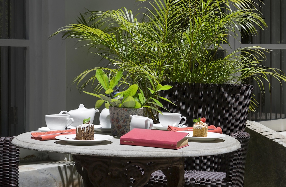 The Kandy House 40/50
