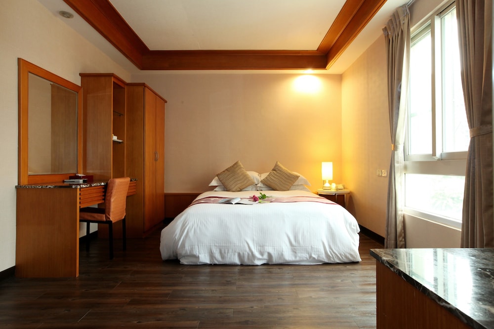Ashare Hotel 9/61