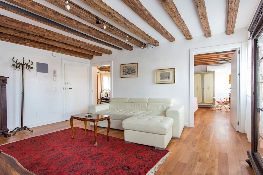 Venezia - Calle Furlani 3277 11/17