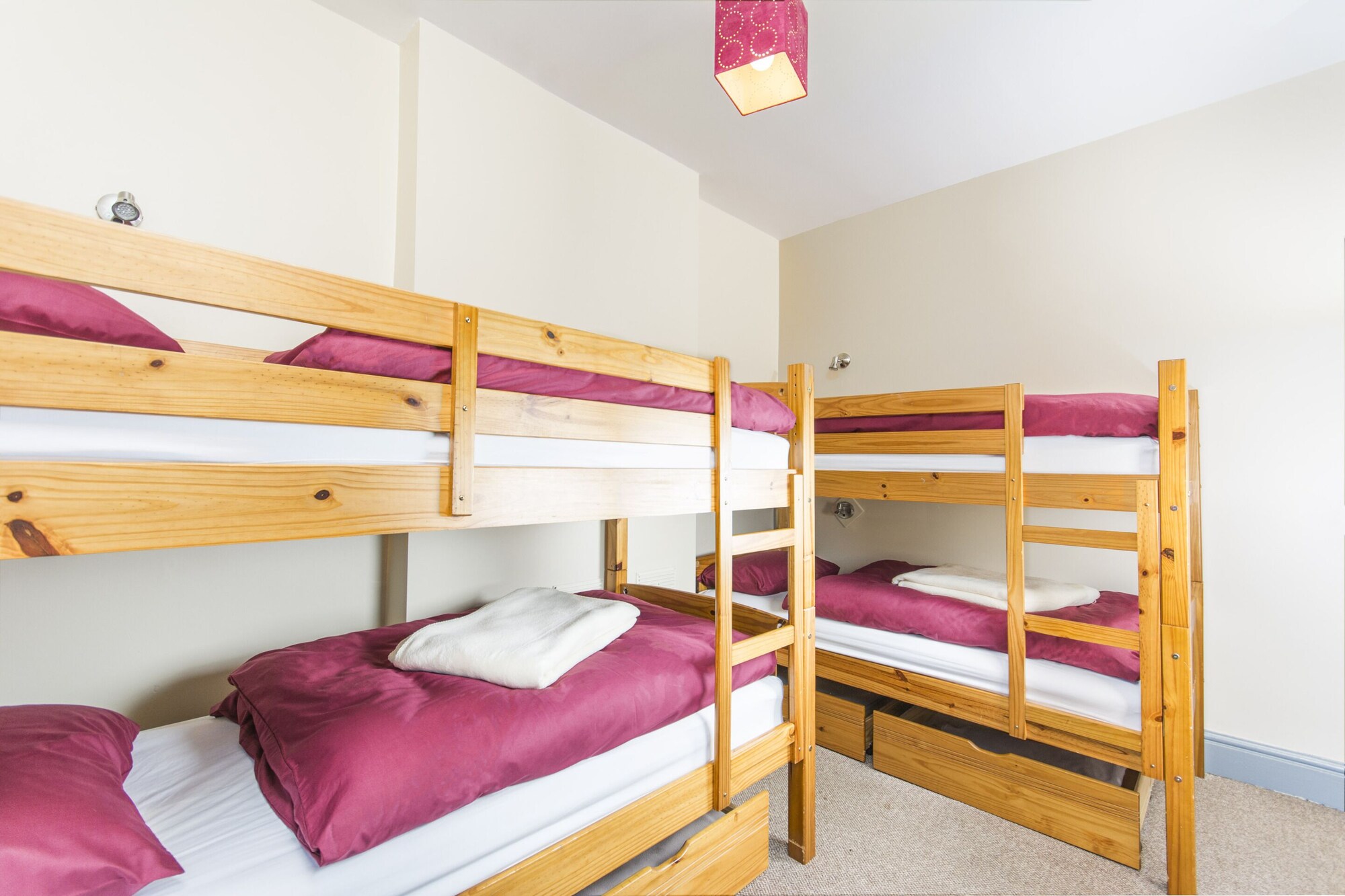 Economy, Quadruple, 4 Bunk Beds