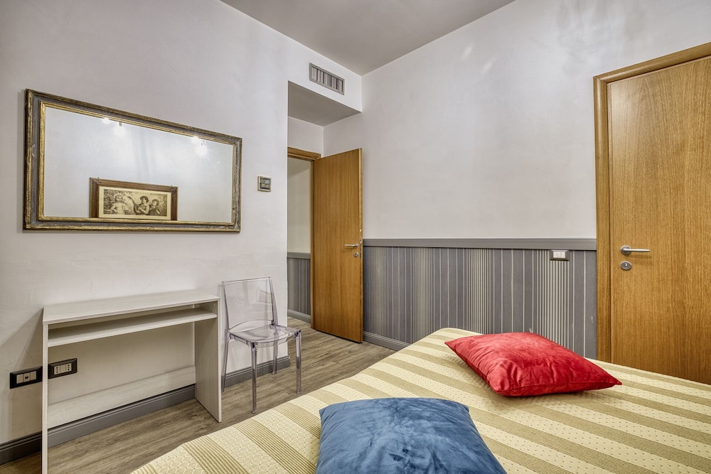 1 BEDROOM, APARTMENT