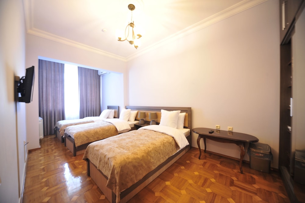 Guesthouse And Hostel Batumi Globus 13/46