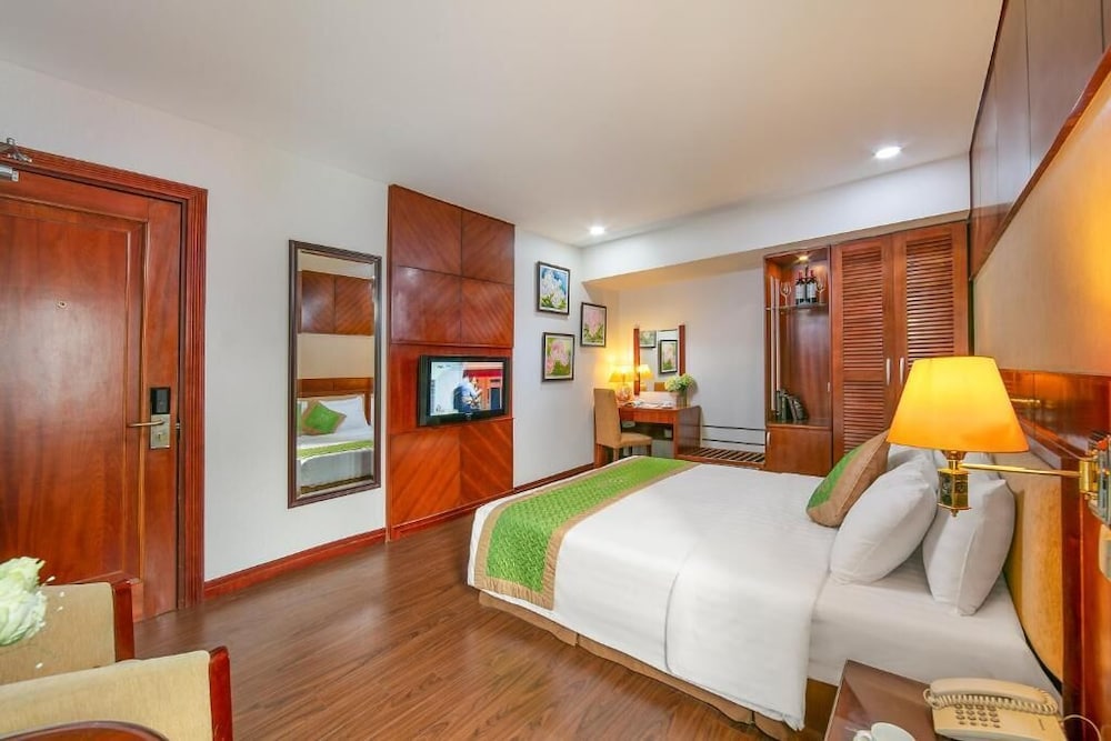 Emerald Hotel Hanoi 35/72