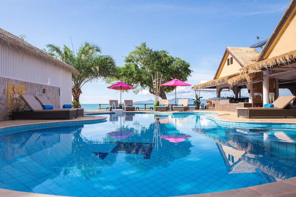 Adarin Beach Resort (ex New Lapaz Villa) 38/65
