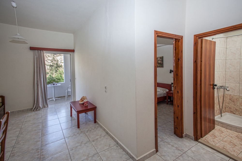 Ammoudi Hotel 45/45