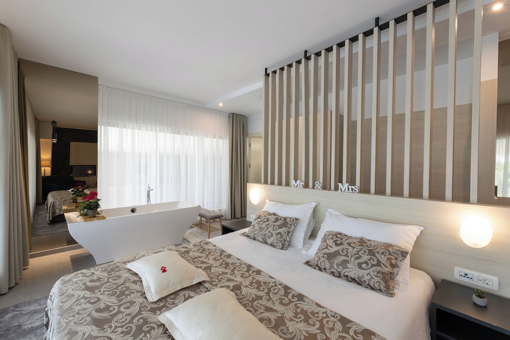 Hotel Salona Palace 51/70