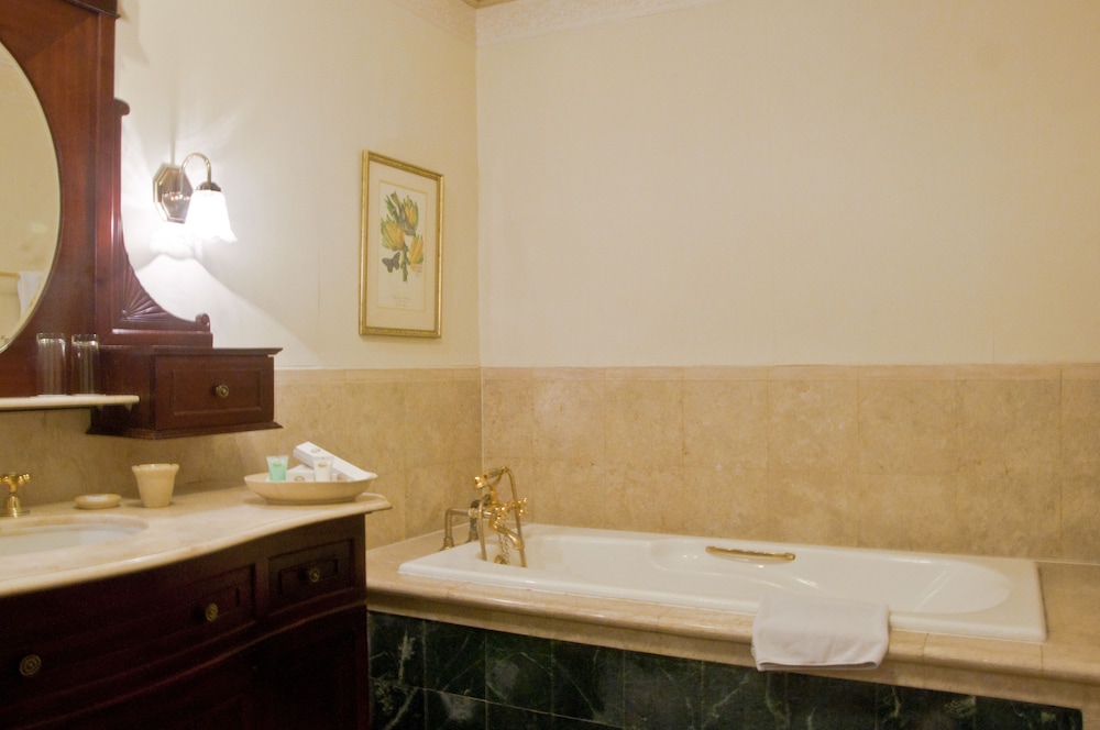 Majapahit Hotel Surabaya - MGallery Collection 46/47