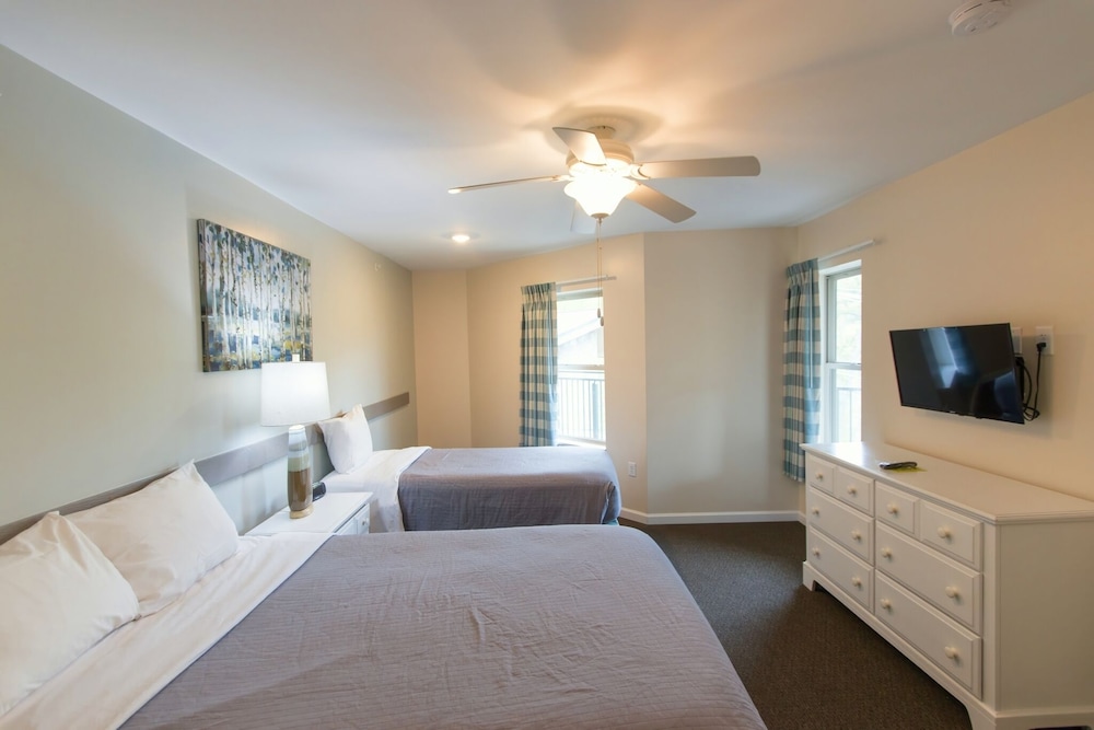 2 BEDROOMS, CLASSIC