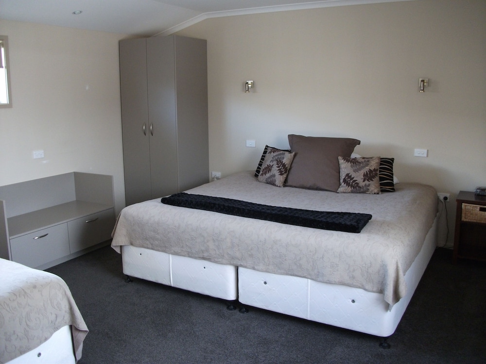 1 Bedroom, Executive, Apartment, 1 King and 1 Single Beds
