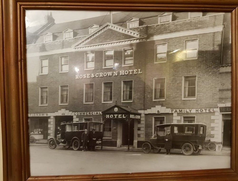 The Rose and Crown Hotel 1/53