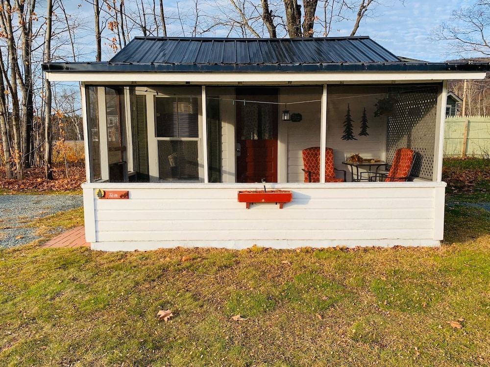 Carroll Motel & Cottages 4/42