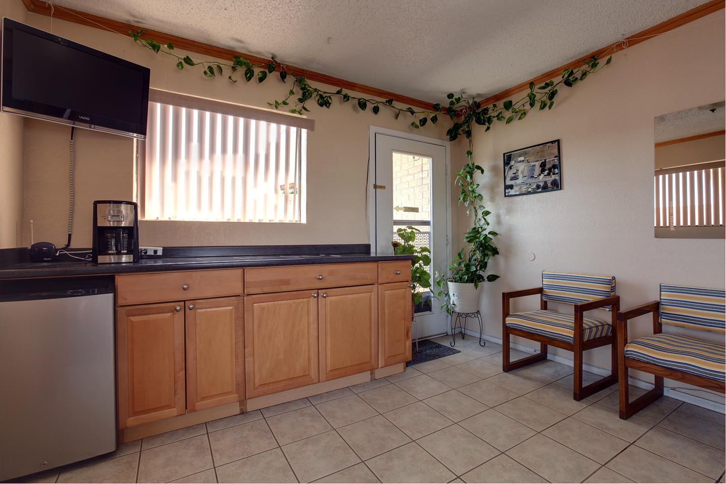 Americas Best Value Inn Comanche 3/12
