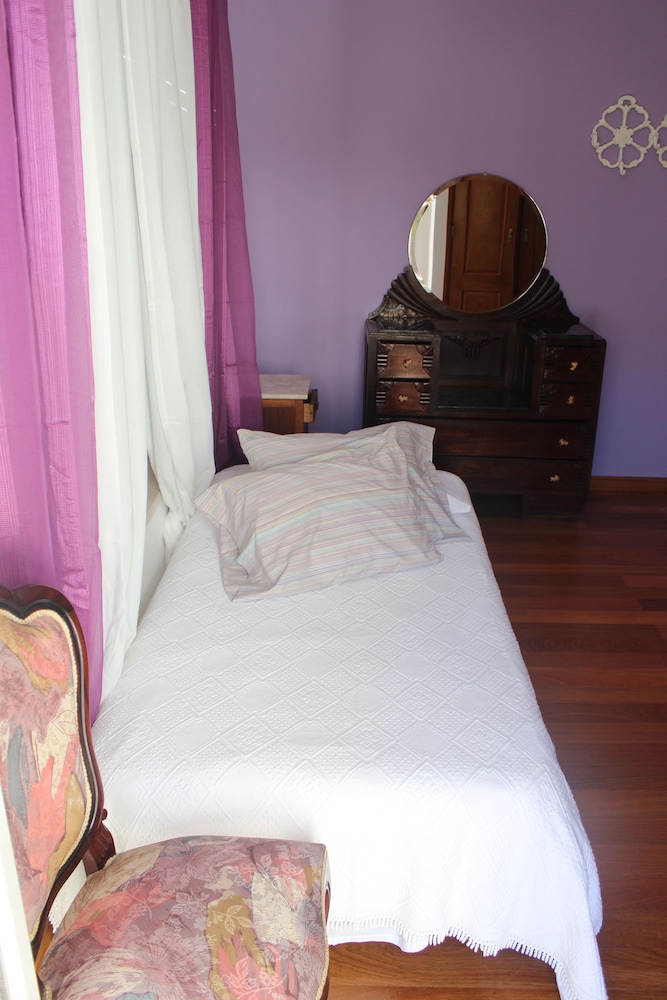 Ericeira Chill Hill Hostel & Private Rooms 16/50