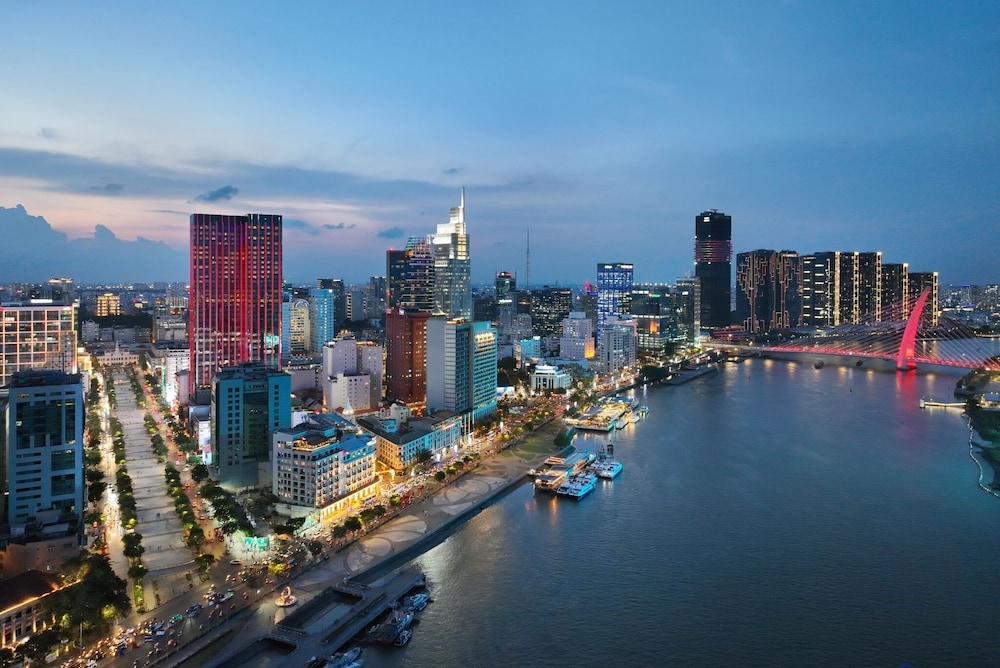 The Reverie Saigon Residential Suites 72/76