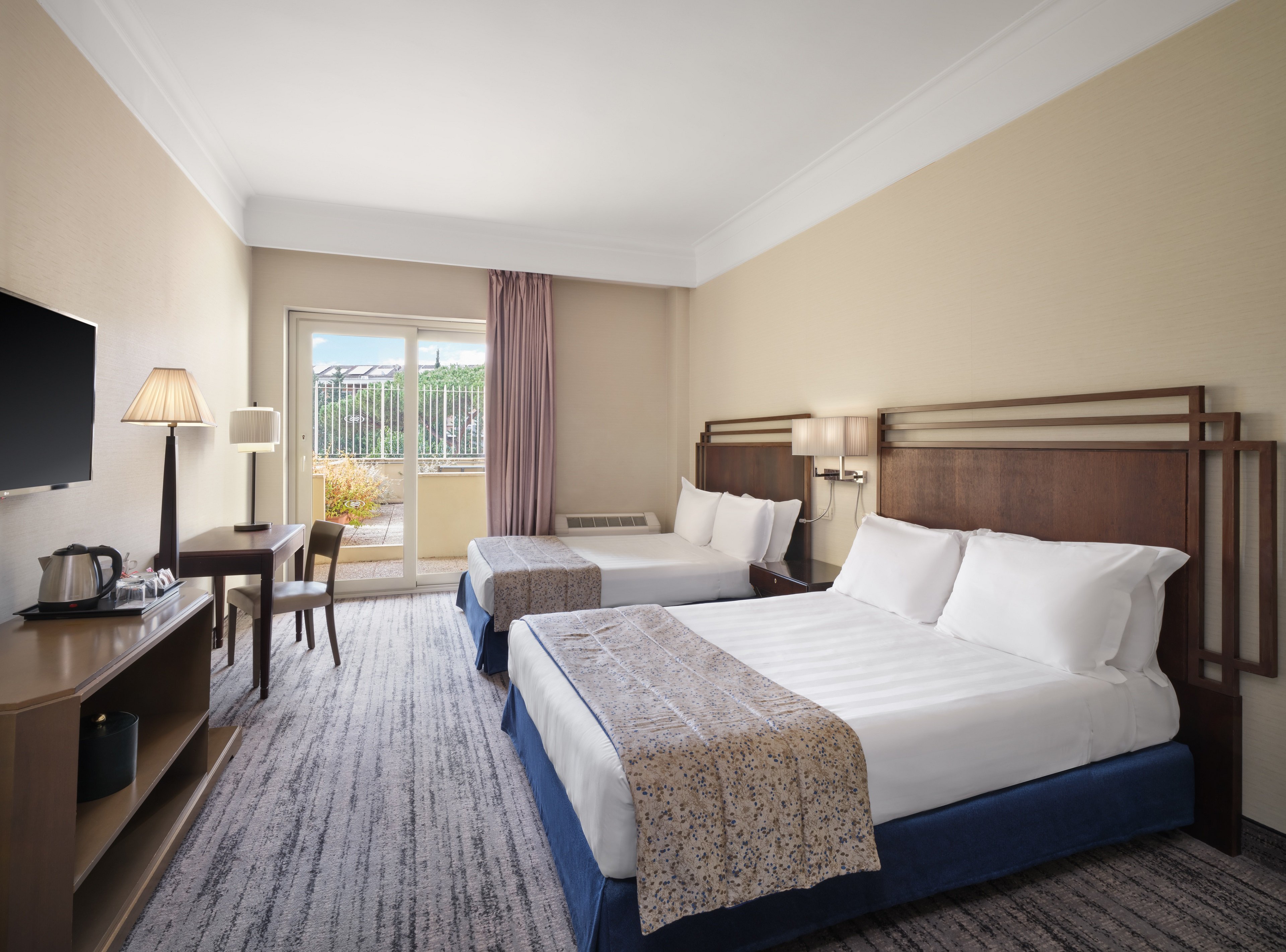 Crowne Plaza St Peter S 22/77