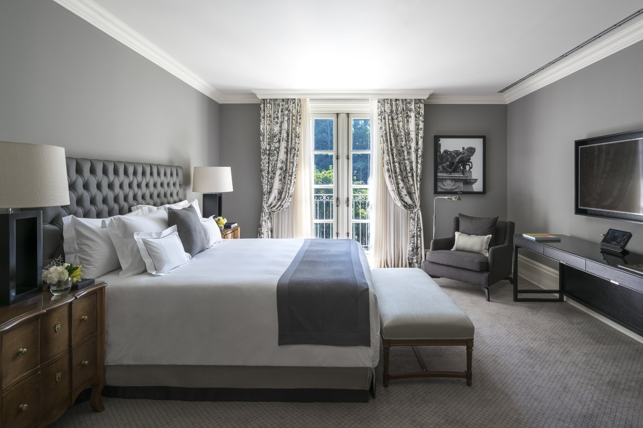 PRESTIGE, SUITE