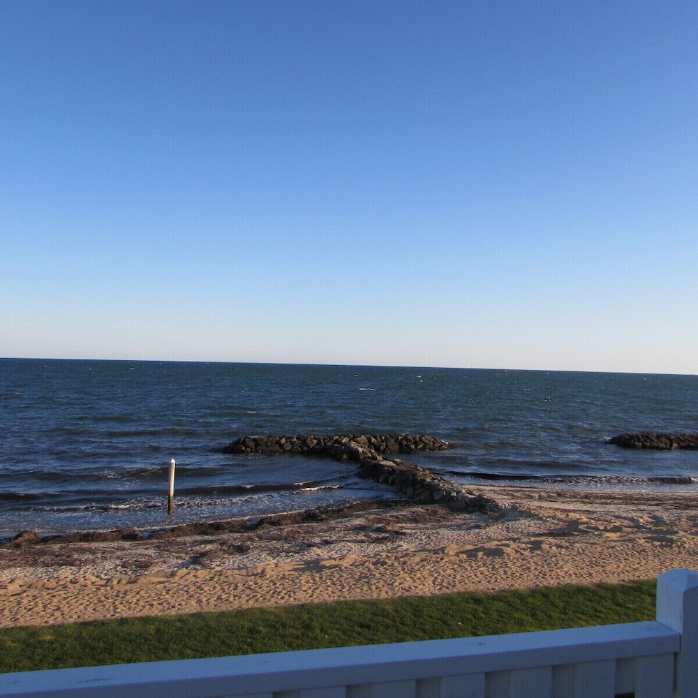 Lighthouse Inn 41/50