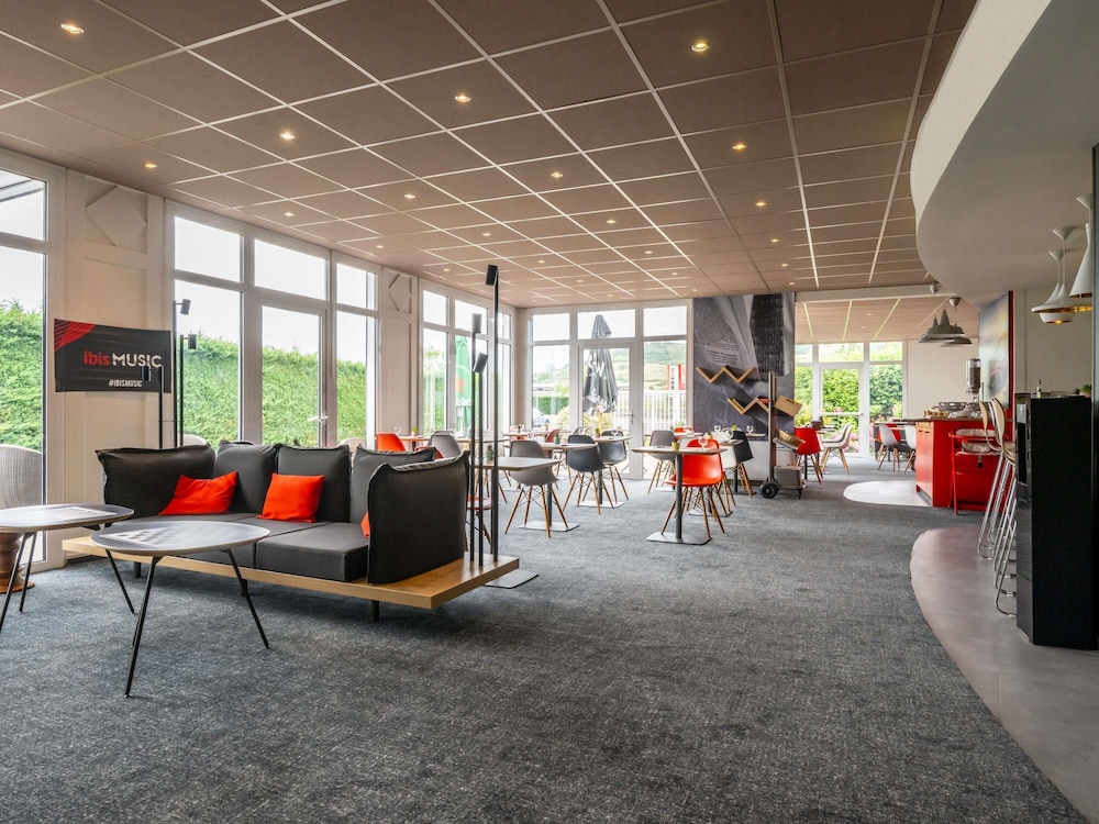 Ibis Issoire 39/57