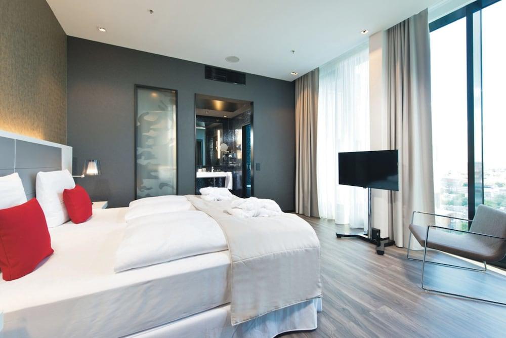 Berlin, Roof Top, Presidential, Suite, with View