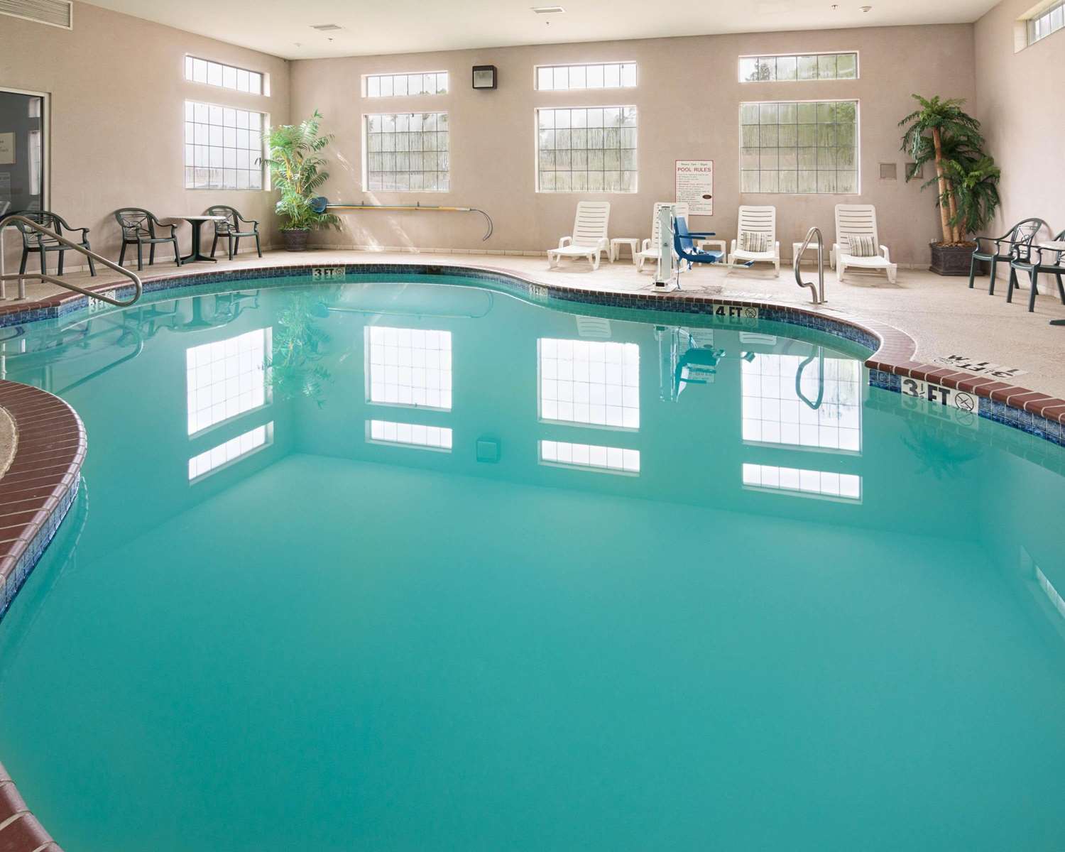 swimming pool spa